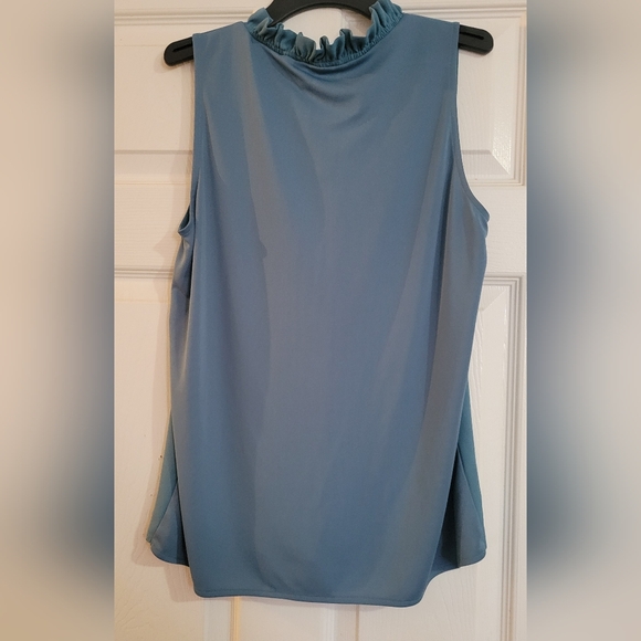 EUC Ann Taylor Women's Blue Ruffled Neck Sleeveless Blouse - Picture 4 of 4